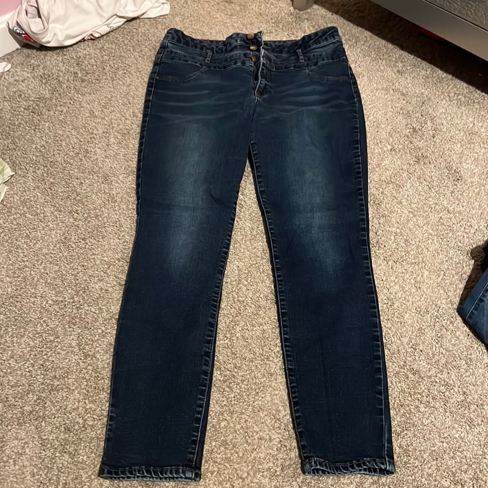 High waisted jeans